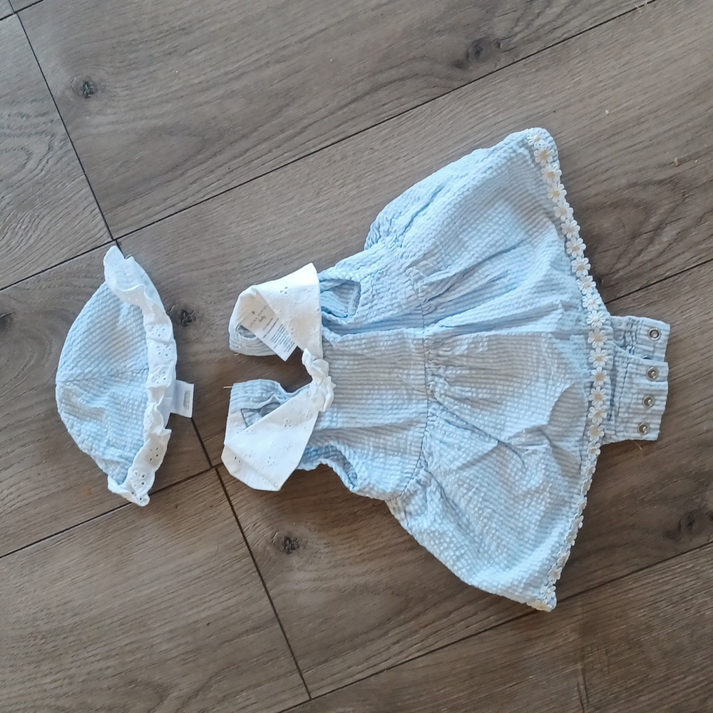 Blue Daisy Drees & Hat